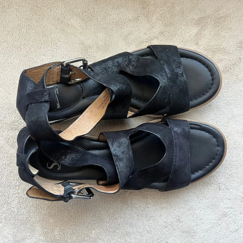 Sofft‎ Women 7.5M Black on Black Metallic Leather Ankle Strap Platform Sandal